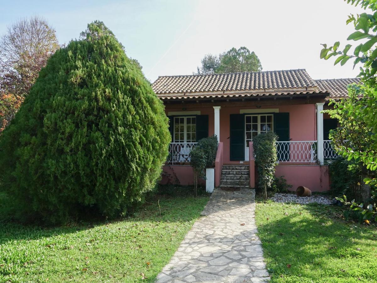 Villa Leda Karousádes Exterior foto